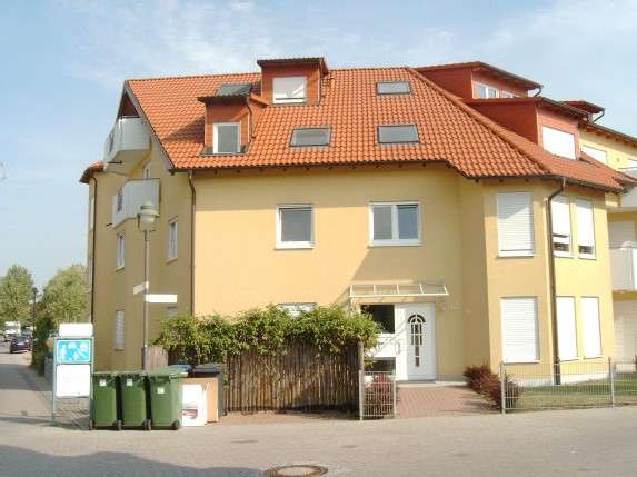 Etagenwohnung Schwetzingen Schälzig - 4 Zimmer, 102 m&sup2;, 1.265&euro; | Angebot:27312127