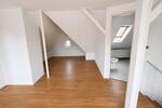 Dachgeschoßwohnung Weinheim - 2 Zimmer, 64 m&sup2;, 800&euro; | Angebot:26563799