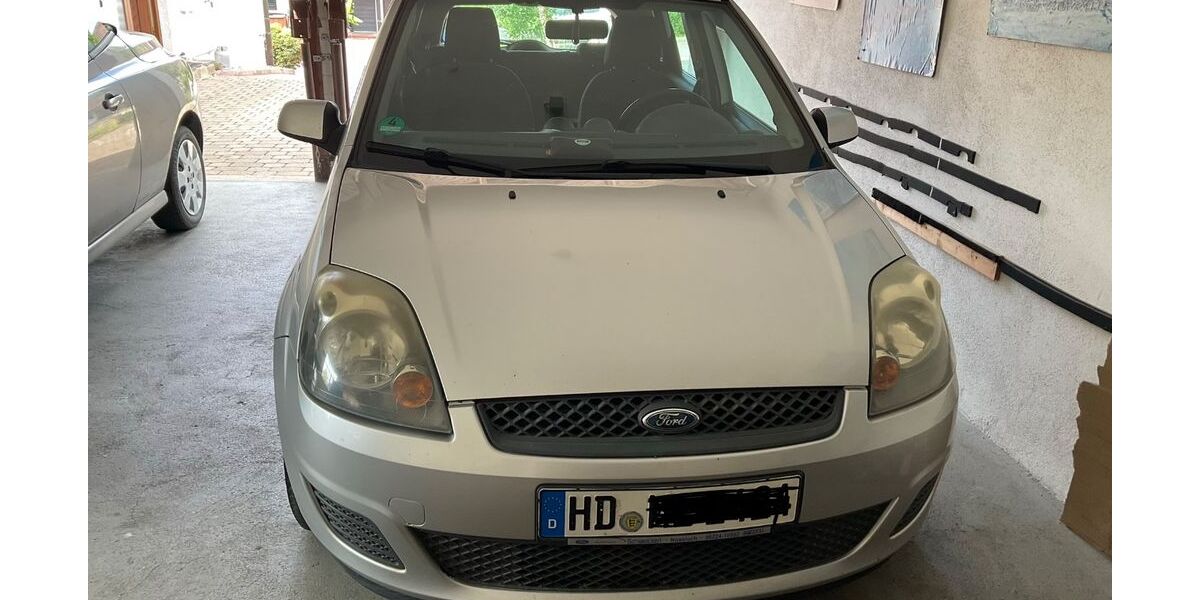 Ford Fiesta 220.000 km 850 &euro; Leimen 69181