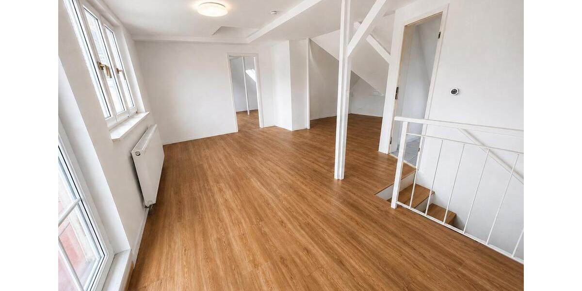 Dachgeschoßwohnung Weinheim - 2 Zimmer, 64 m&sup2;, 800&euro; | Angebot:26563799