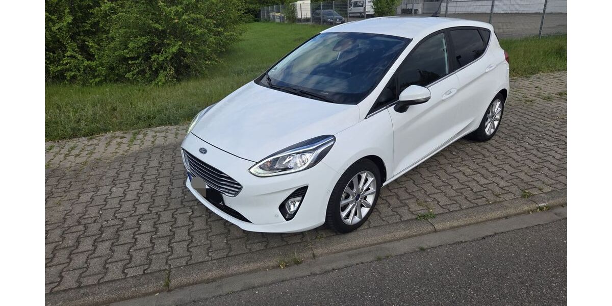 Ford Fiesta 56.500 km 12.300 &euro; Mannheim 68199