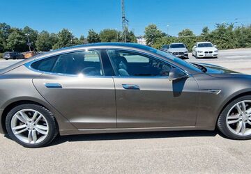 Tesla Model S 152.000 km 21.500 &euro; BAIERTAL 69168