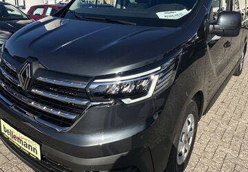 Renault Trafic 2.000 km 49.850 &euro; St. Leon-Rot OT Rot 68789