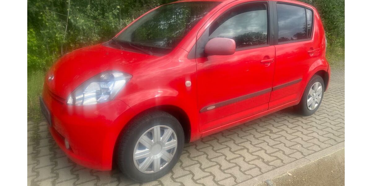 Daihatsu Sirion 143.000 km 550 &euro; Lorsch 64653