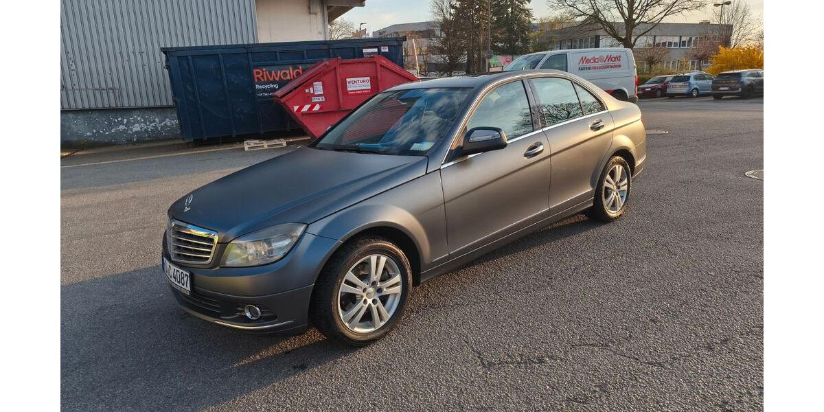 Mercedes-Benz 220 302.000 km 3.950 &euro; Heidelberg 69123