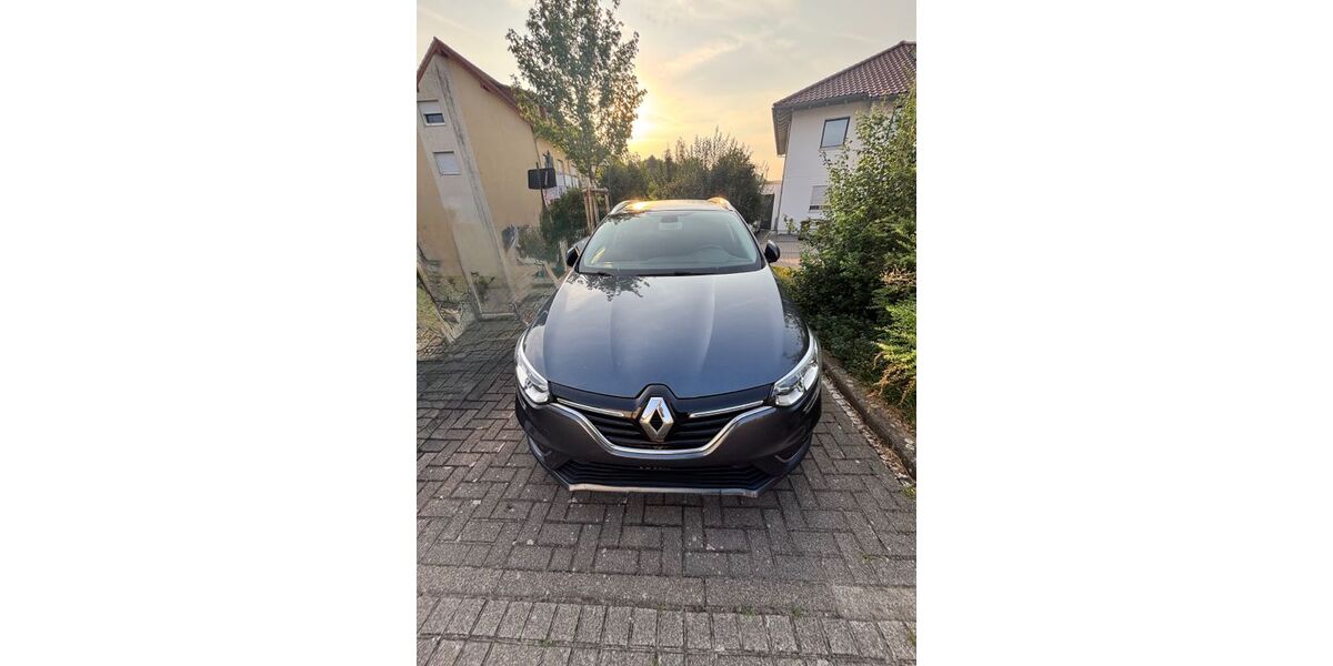 Renault Megane 109.726 km 9.699 &euro; Mannheim 68259