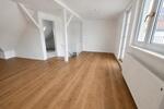 Dachgeschoßwohnung Weinheim - 2 Zimmer, 64 m&sup2;, 800&euro; | Angebot:26563799